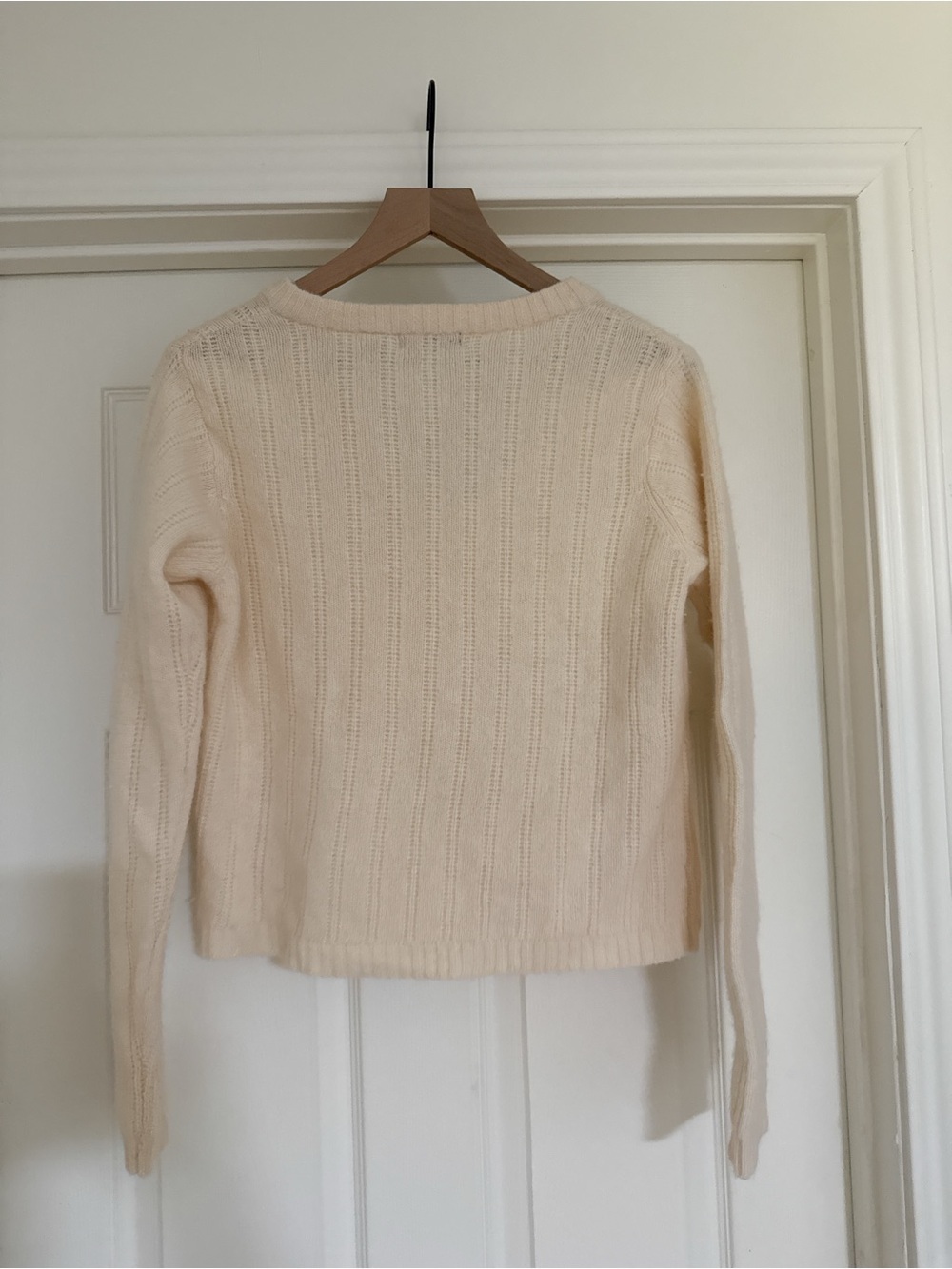Lambswool Cream Sweater with Pearl details - Picture 4 of 4